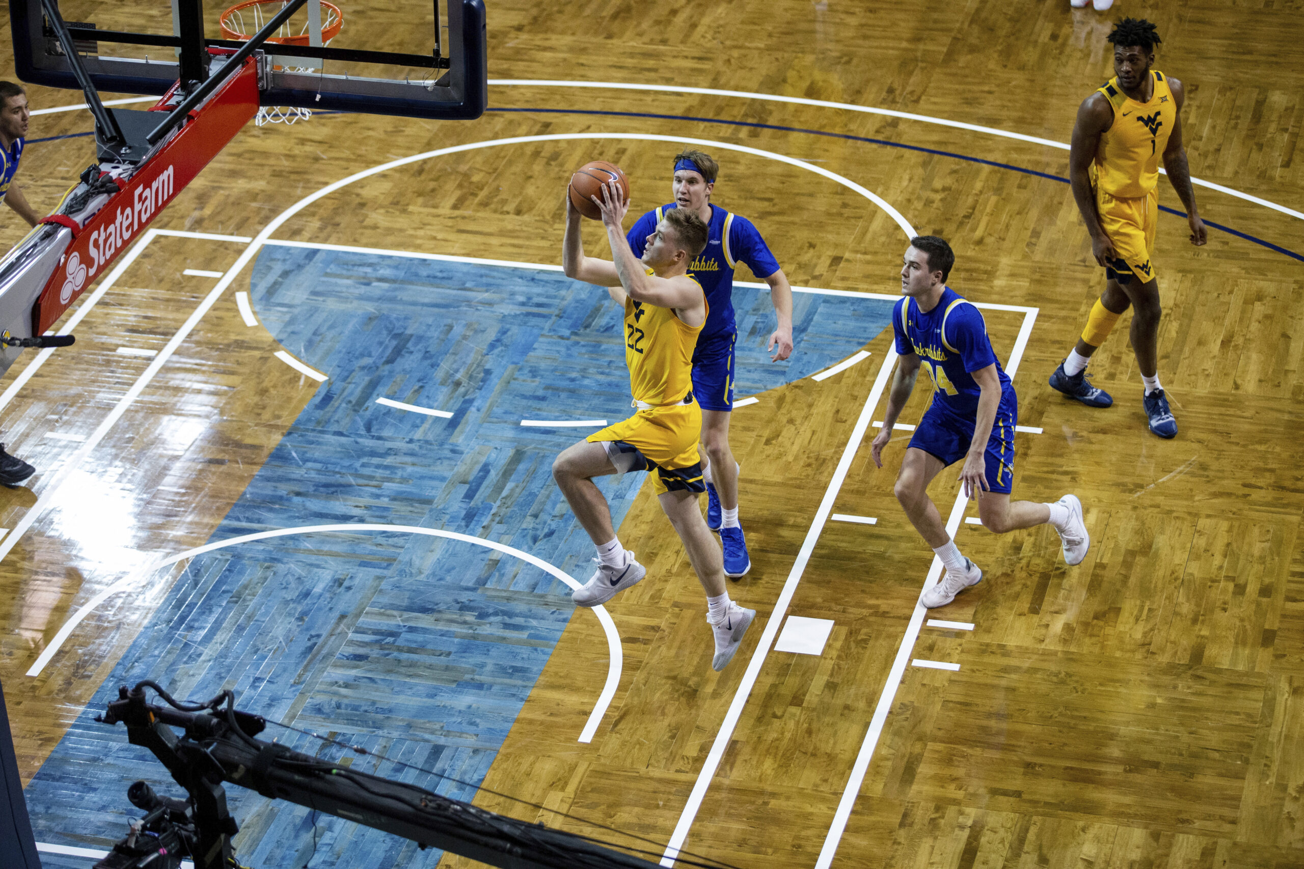 COLUMN: Sean McNeil picked up, changed his game at just the right time for No. 15 West Virginia